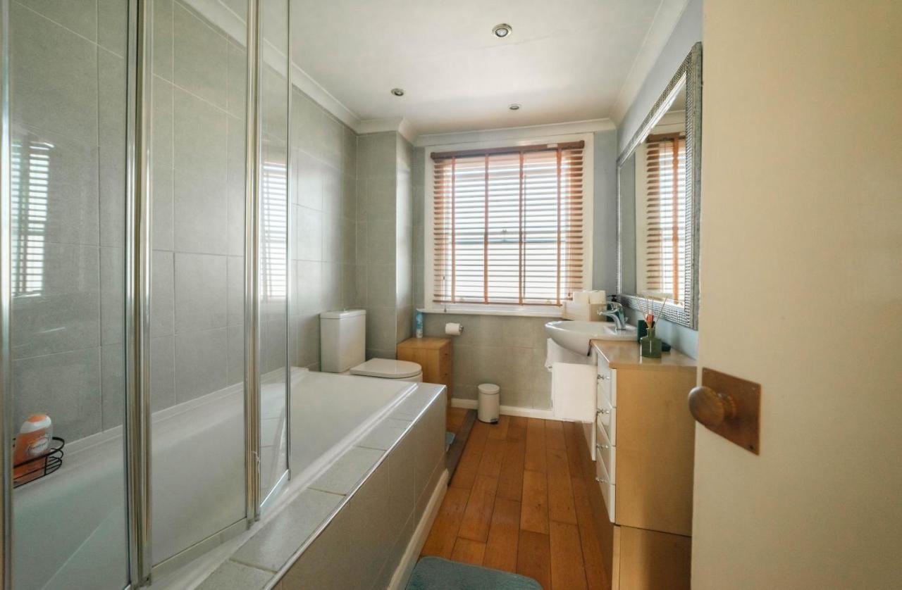 Stylish 2 Bedroom Flat In Camden Town ロンドン エクステリア 写真